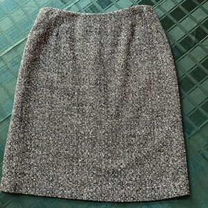 Lined wool skirt misses size 10